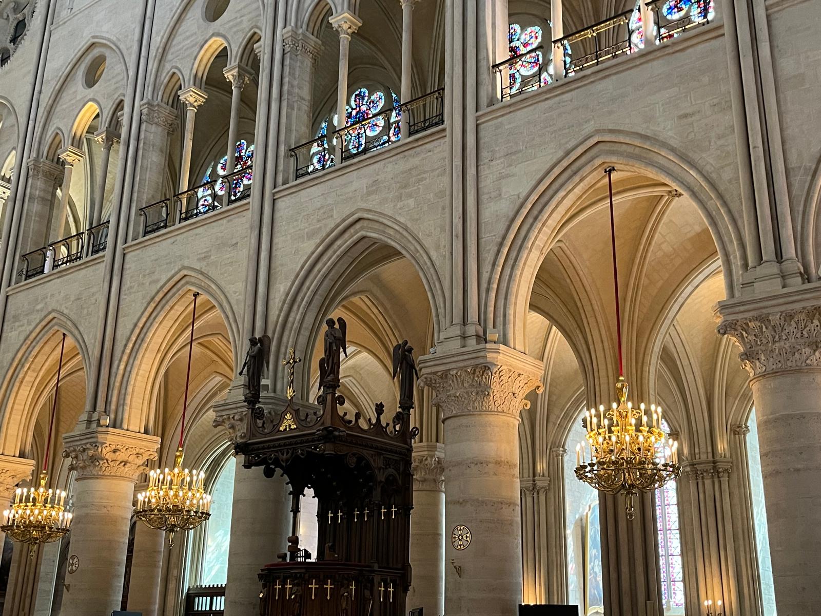 team building; cathedrale